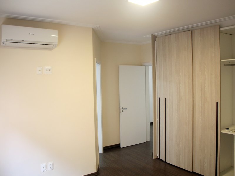 Casa à venda Vila Esperia Ou Giglio com 510m² e 4 quartos por R$ 1.300.000 - 1052429223-17-suite-master-geral.jpg