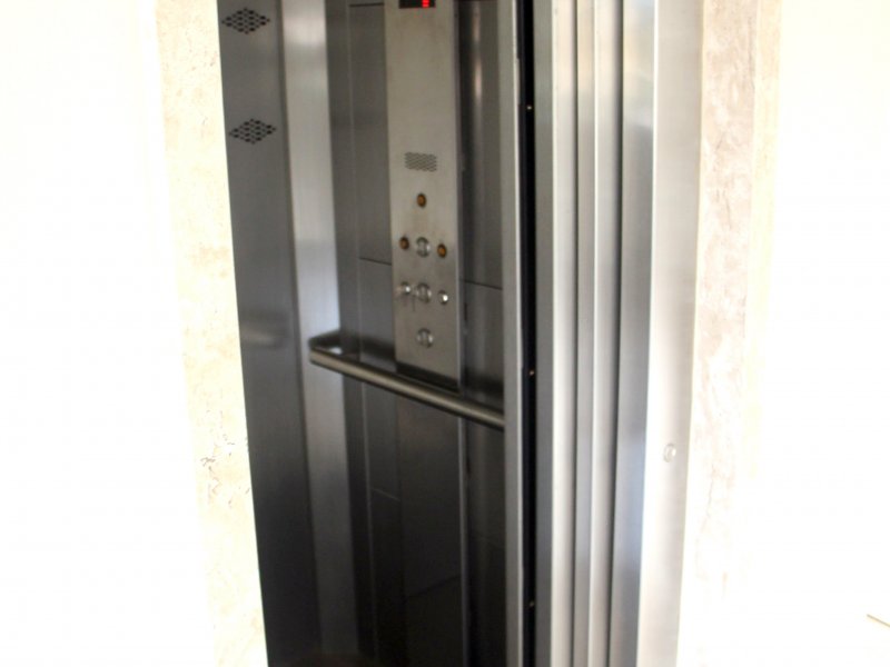 Casa à venda Vila Esperia Ou Giglio com 510m² e 4 quartos por R$ 1.300.000 - 130752020-8-elevador.jpg