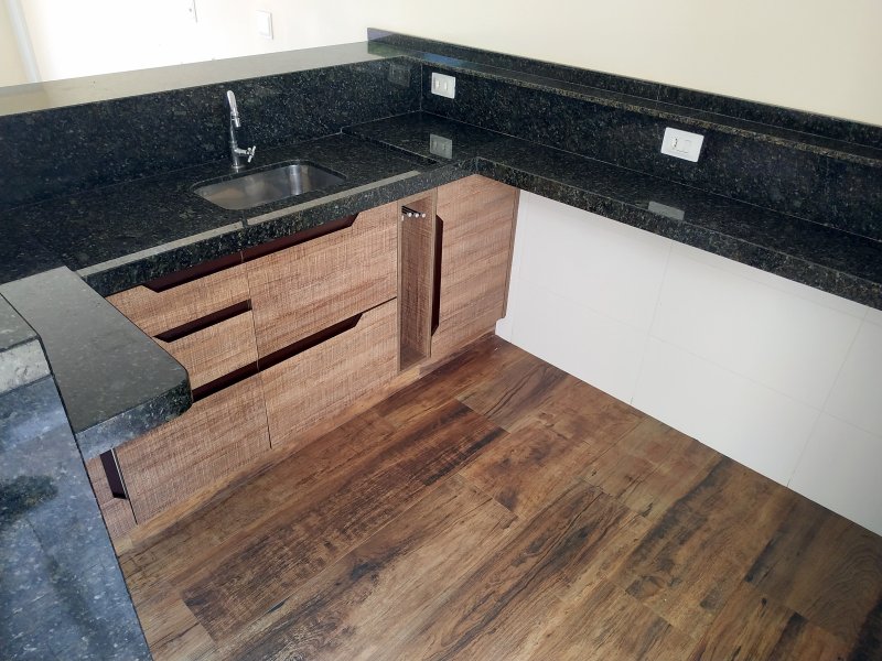 Casa à venda Vila Esperia Ou Giglio com 510m² e 4 quartos por R$ 1.300.000 - 1822968990-25-churrasqueira-detalhe-pia-e-moveis.jpg