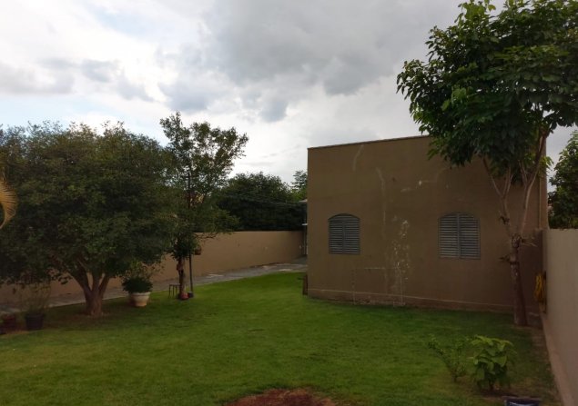 imóvel com 444m²
