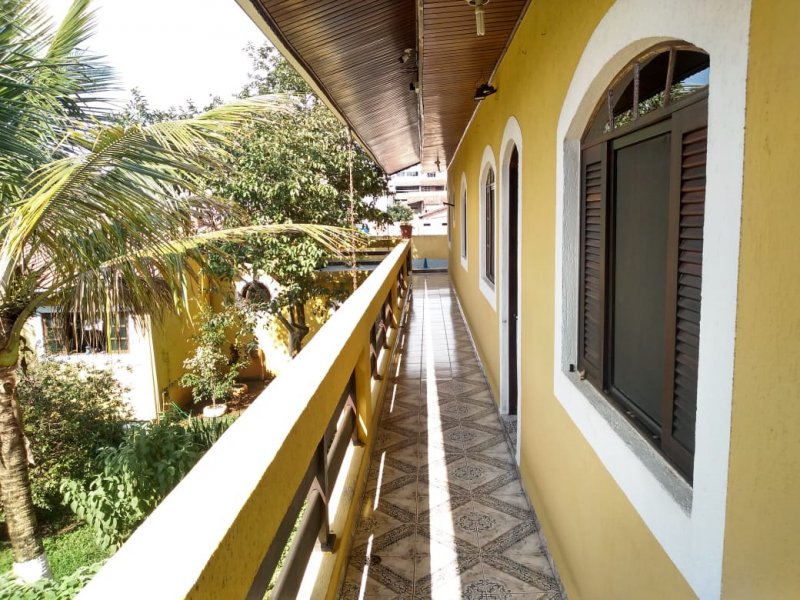 Casa à venda Jardim Esperança com 559m² e 3 quartos por R$ 1.200.000 - 1389693691-corredor-de-cima.jpeg