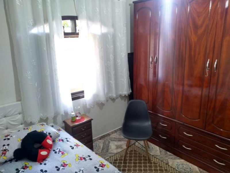 Casa à venda Jardim Esperança com 559m² e 3 quartos por R$ 1.200.000 - 2014405791-quarto-casal-de-cima.jpeg