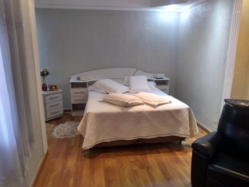 Casa à venda Jardim Esperança com 559m² e 3 quartos por R$ 1.200.000 - 604870302-quarto-cama.jpeg