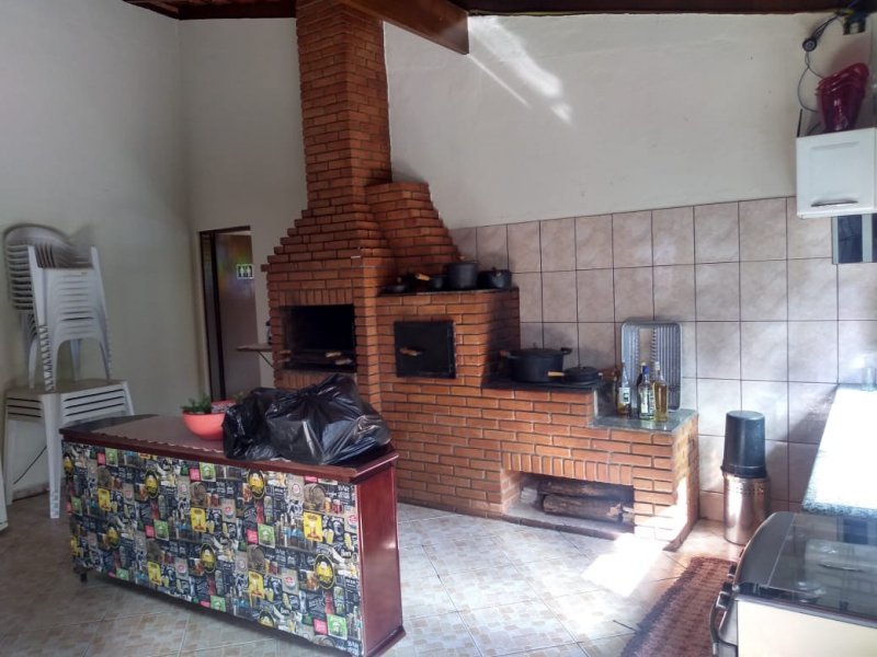 Casa à venda Jardim Esperança com 559m² e 3 quartos por R$ 1.200.000 - 67374020-varanda-churraqueira.jpeg