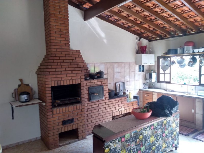 Casa à venda Jardim Esperança com 559m² e 3 quartos por R$ 1.200.000 - 695547056-churraqueira-2.jpeg