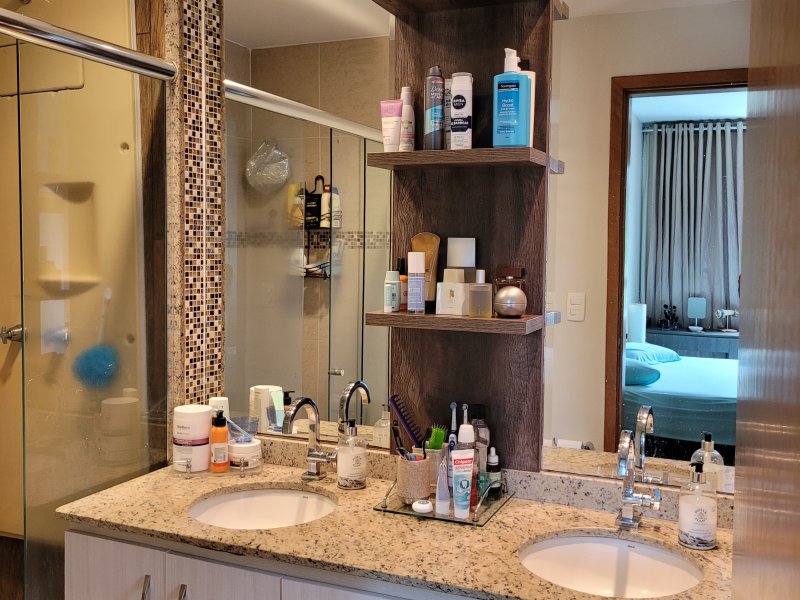 Apartamento à venda Adrianópolis com 108m² e 3 quartos por R$ 780.000 - 1974785341-20-banheiro-da-suite.jpg