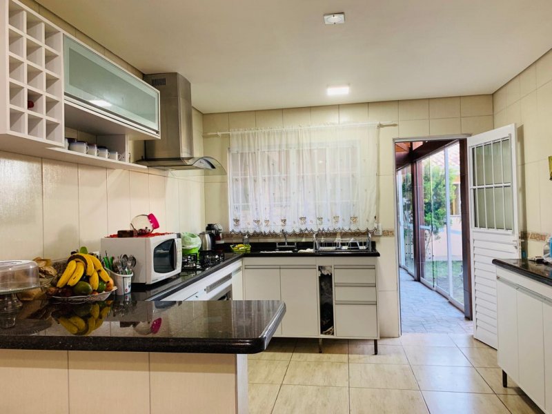 imóvel com 190m² - Alto Tarumã - Pinhais