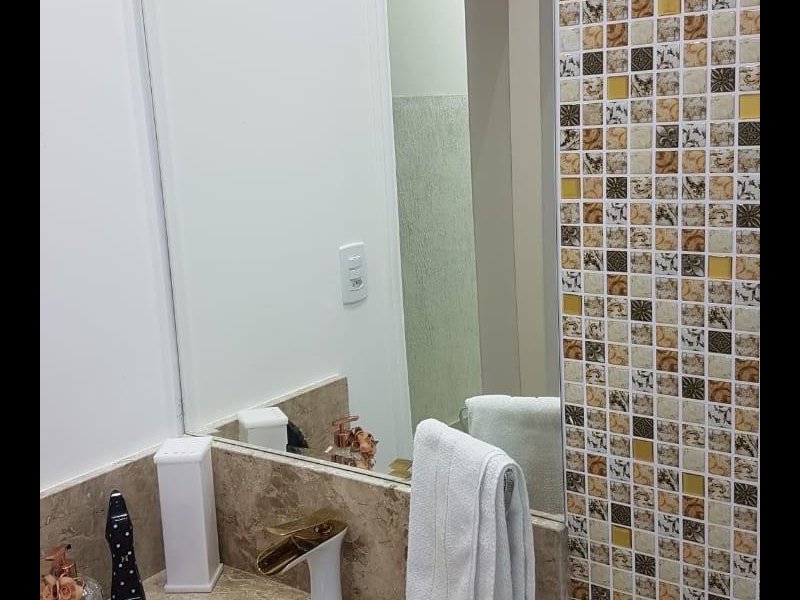 Casa à venda Jardim Marek com 125m² e 2 quartos por R$ 420.000 - 2063831896-banheiro.jpeg