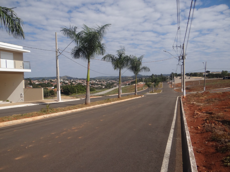 Terreno à venda Centro com 360m² e 1 quarto por R$ 135.000 - 002.JPG