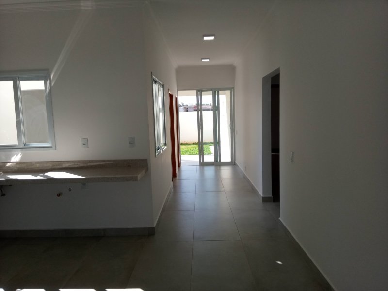 Casa de condomínio à venda Secção A com 360m² e 3 quartos por R$ 870.000 - 1393450153-20210428-135459.jpg