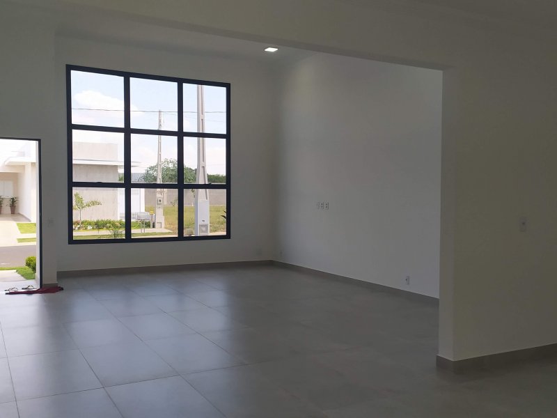 Casa de condomínio à venda Secção A com 360m² e 3 quartos por R$ 870.000 - 1793904619-img-20210428-134027.jpg