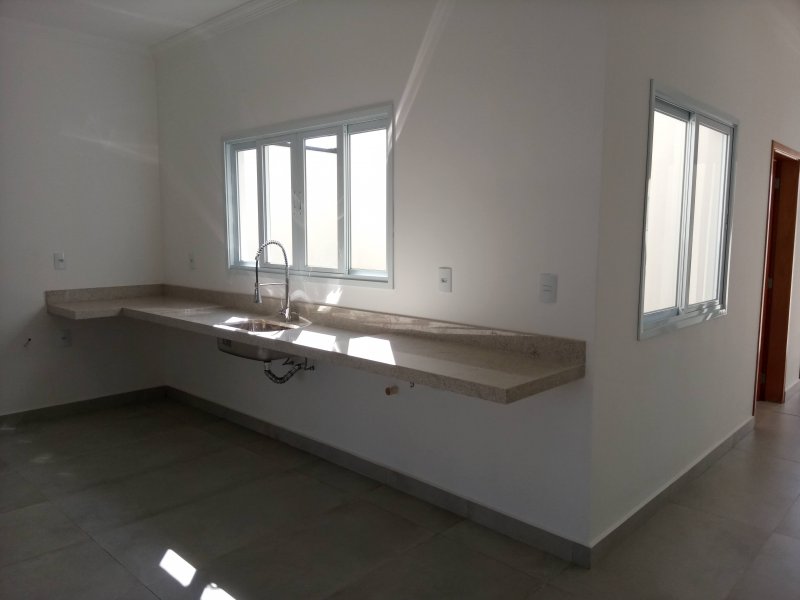 Casa de condomínio à venda Secção A com 360m² e 3 quartos por R$ 870.000 - 781249659-20210428-135452.jpg