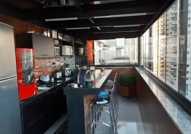 imóvel com 204m²