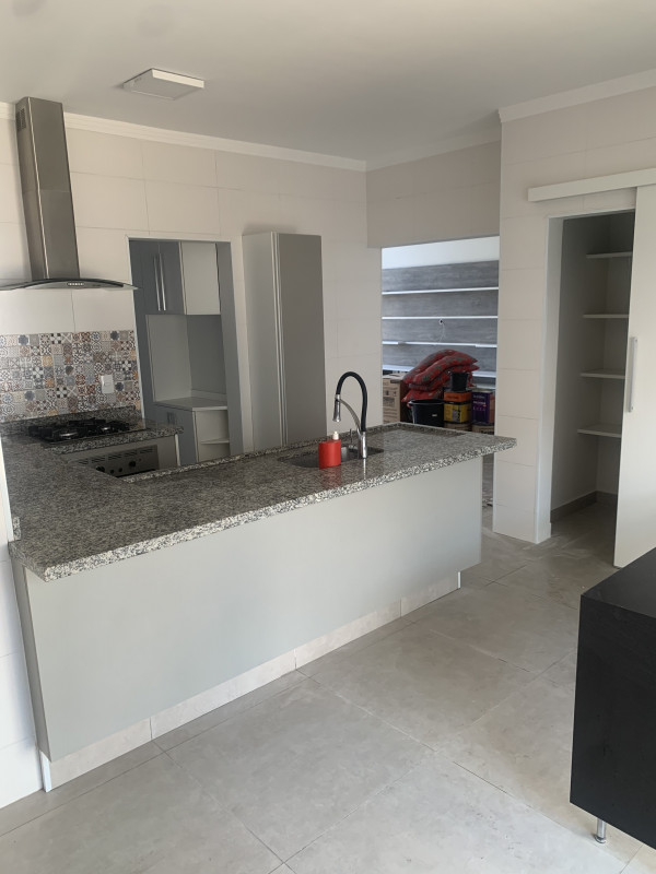 Casa de condomínio à venda Chácaras Reunidas São Jorge com 165m² e 3 quartos por R$ 1.000.000 - 1909516758-f02149c0-e863-48d0-8f0b-ff1bd9f71761.jpeg