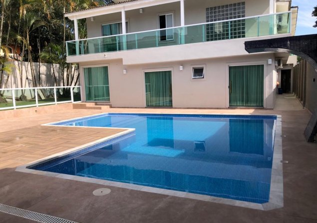 imóvel com 600m²