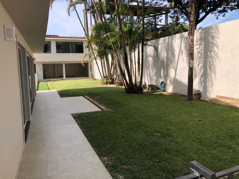 Casa para alugar Praia Azul com 600m² e 3 quartos por R$ 0 - 1928548428-whatsapp-image-2021-05-11-at-11.jpeg