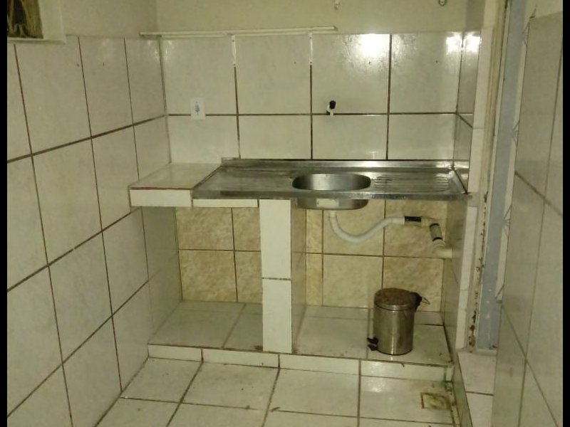 Casa para alugar Centro com 50m² e 2 quartos por R$ 650 - 2075635665-img-20190711-wa0087.jpg