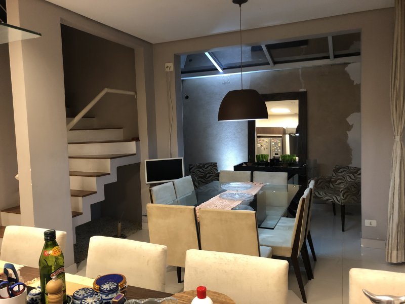 imóvel com 200m² - Moinho Velho - Cotia