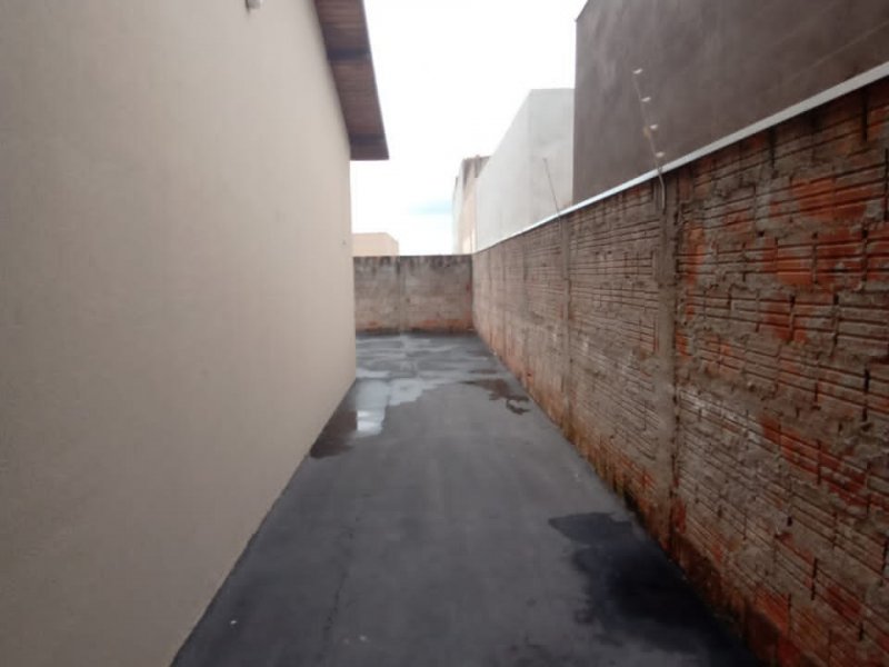 Casa à venda Centro com 70m² e 2 quartos por R$ 200.000 - 1931137093-3504f19c-e696-4dc8-91c0-9139521cf898.jpeg