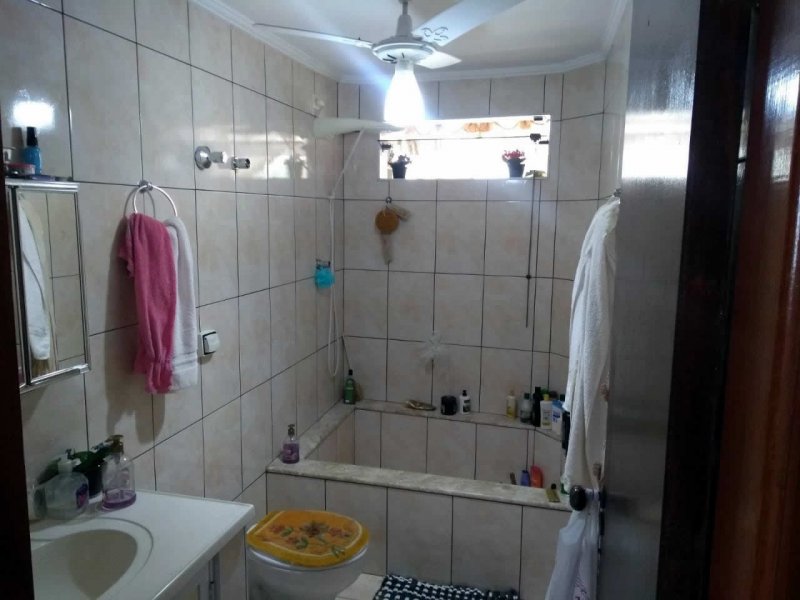 Apartamento à venda Ponta da Praia com 123m² e 3 quartos por R$ 620.000 - 399699818-banheirosocial6.jpeg