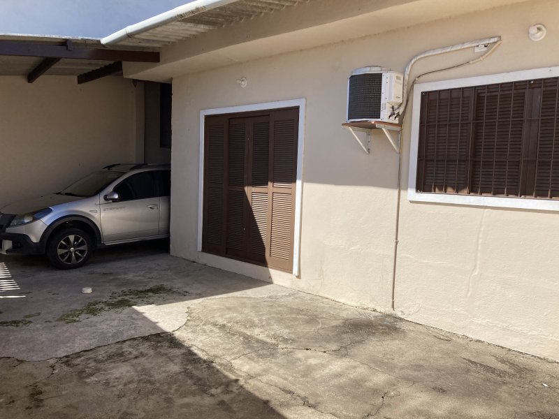 Casa à venda Jd laranjeiras com 250m² e 2 quartos por R$ 220.000 - 1237156708-811f68f3-25b3-4031-96f0-29f17ecfc0e9.jpeg