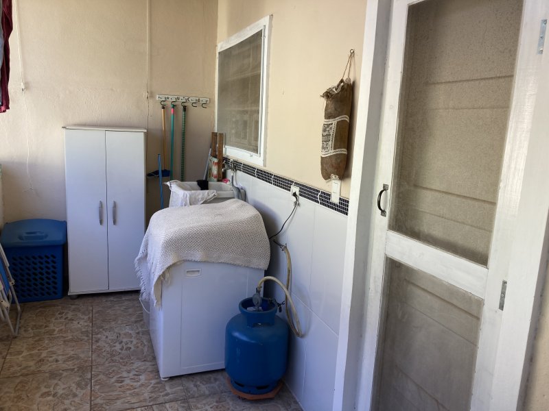 Casa à venda Jd laranjeiras com 250m² e 2 quartos por R$ 220.000 - 1310533245-49745f30-e58f-4be1-bd7b-f14ebf77e3bc.jpeg
