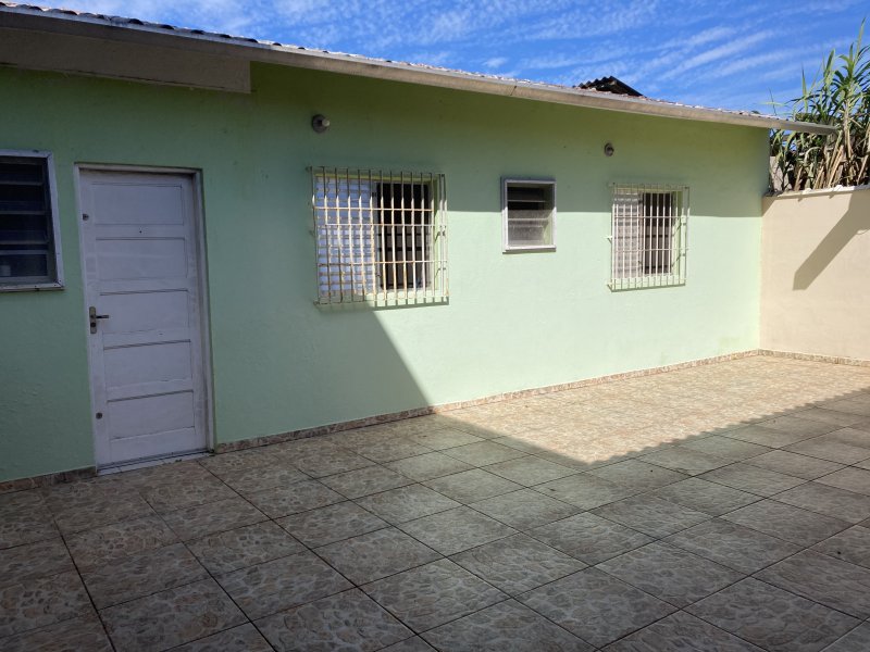 Casa à venda Jd laranjeiras com 250m² e 2 quartos por R$ 220.000 - 1410847873-531829ef-ca06-4710-8952-3c460b4e743f.jpeg