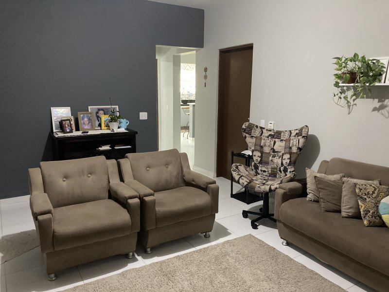 Casa à venda Jd laranjeiras com 250m² e 2 quartos por R$ 220.000 - 854934487-65d503ff-f75a-4fba-86be-b2d82995701f.jpeg