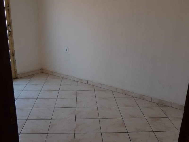 Casa à venda Vila Maciel com 140m² e 3 quartos por R$ 195.000 - 1621723308-81058ebe-2d88-43b8-b2f8-07c425332d4e.jpeg