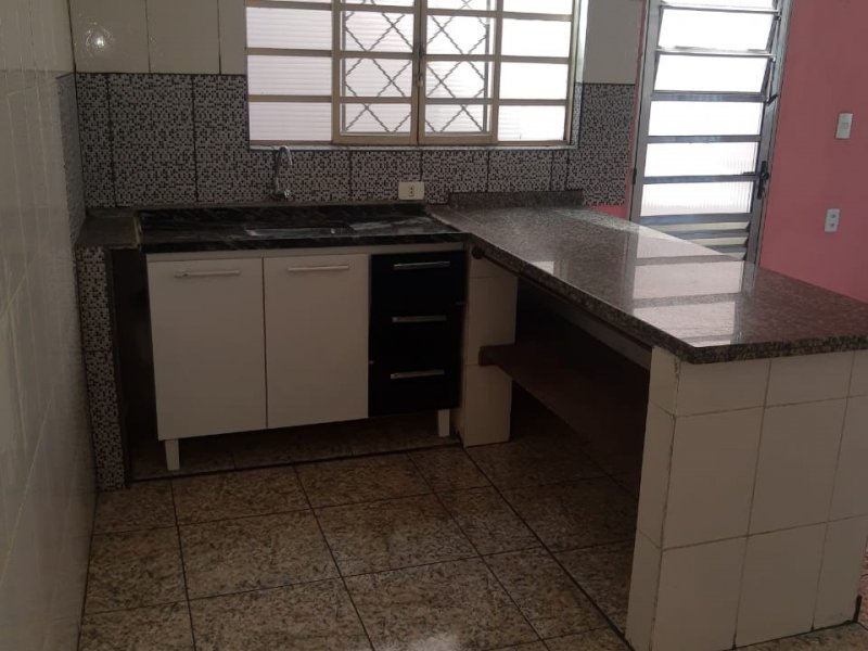 Casa à venda Vila Maciel com 140m² e 3 quartos por R$ 195.000 - 917144299-a3cd7a11-b5fa-40a7-befa-ce03299cbf18.jpeg