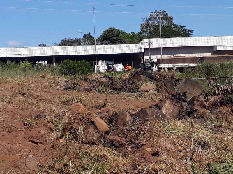 Terreno à venda Jardim Bela Vista  com 1221m² e 1 quarto por R$ 250.000 - 1008534503-20210512-104644.jpg