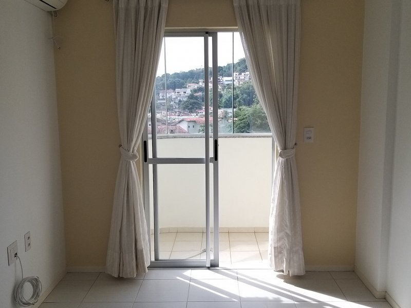 imóvel com 58m² - Ponta de Baixo - São José
