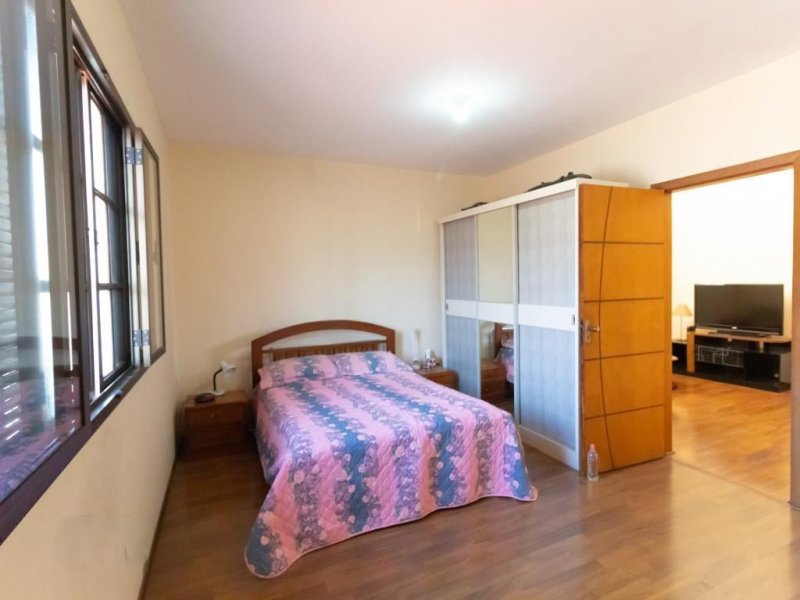 Casa à venda Jardim Belém com 220m² e 4 quartos por R$ 650.000 - 125532570-suite5.jpg