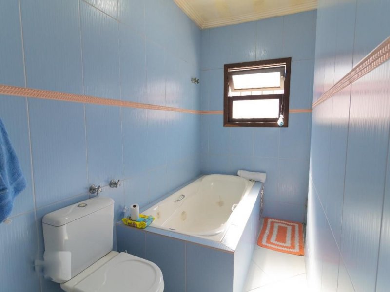Casa à venda Jardim Belém com 220m² e 4 quartos por R$ 650.000 - 1458715865-banheiro-social-superior5.jpg