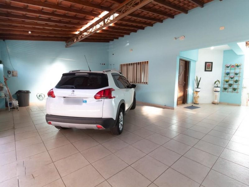Casa à venda Jardim Belém com 220m² e 4 quartos por R$ 650.000 - 1923565666-garagem2.jpg