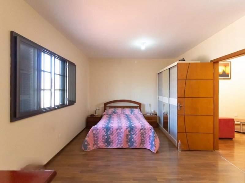 Casa à venda Jardim Belém com 220m² e 4 quartos por R$ 650.000 - 206342505-suite2.jpg