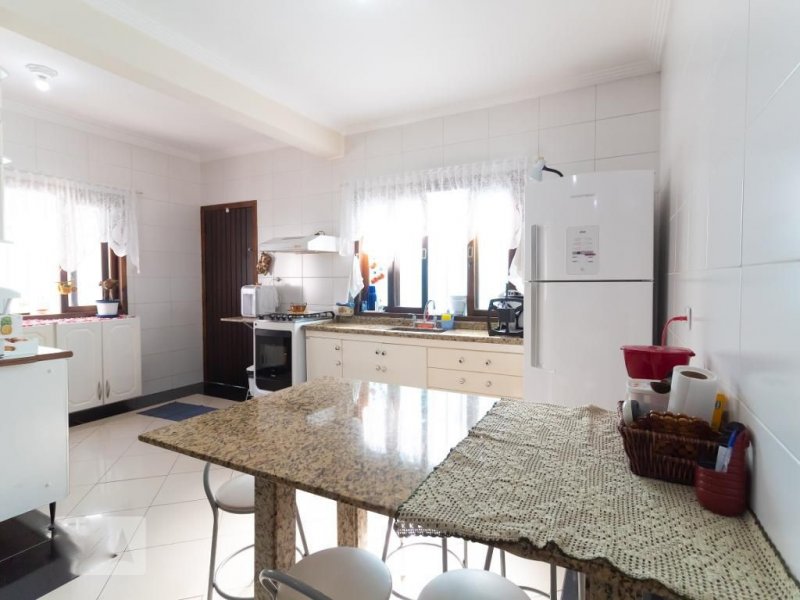 Casa à venda Jardim Belém com 220m² e 4 quartos por R$ 650.000 - 2106703831-cozinha2.jpg