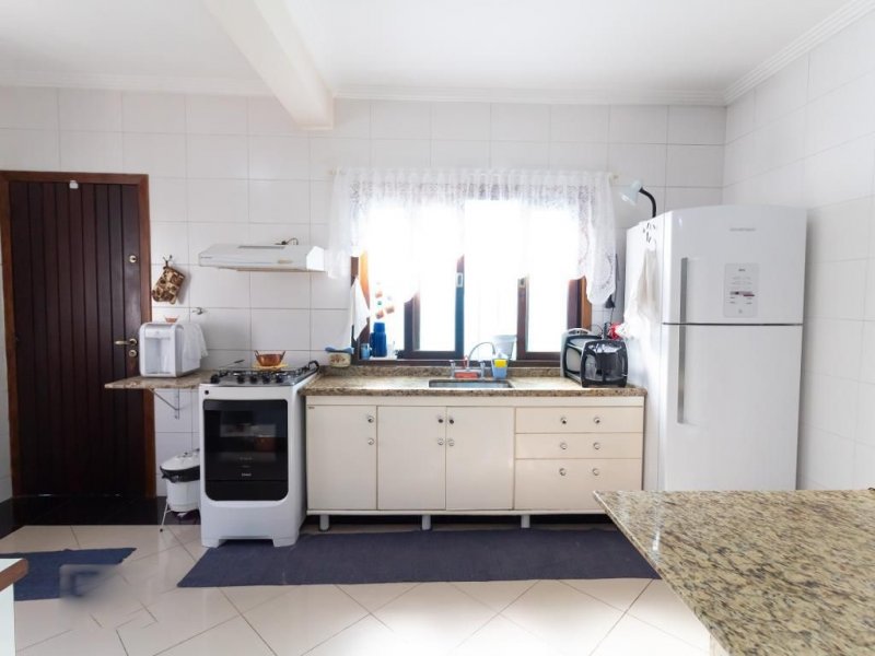 Casa à venda Jardim Belém com 220m² e 4 quartos por R$ 650.000 - 283224388-cozinha4.jpg