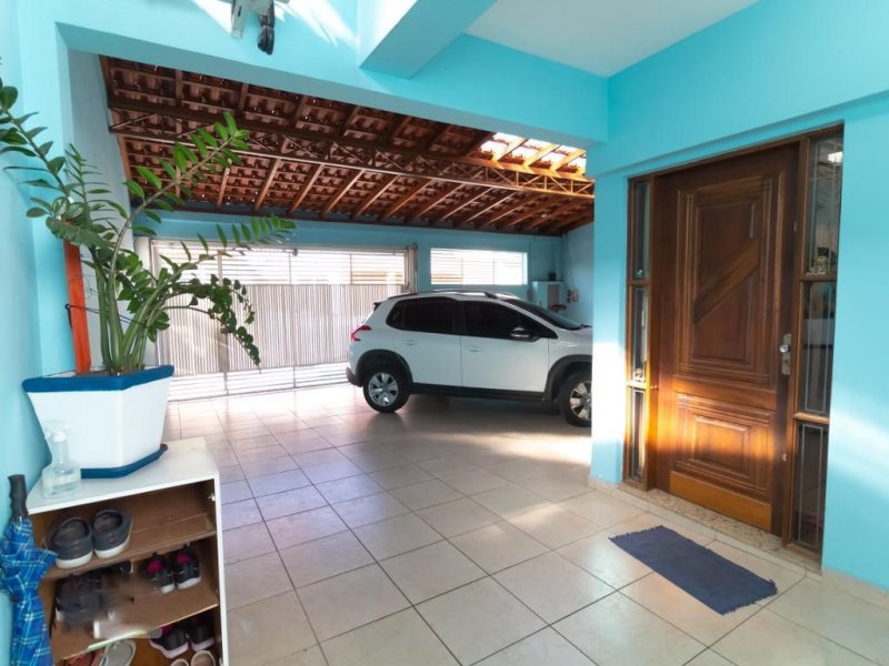 Casa à venda Jardim Belém com 220m² e 4 quartos por R$ 650.000 - 823915510-garagem.jpg