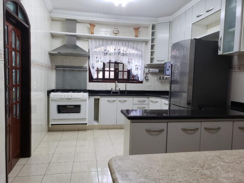 Casa à venda Jardim Márcia com 194m² e 3 quartos por R$ 590.000 - 1239939996-08402b17-5841-476c-8212-df9702a15790.jpeg