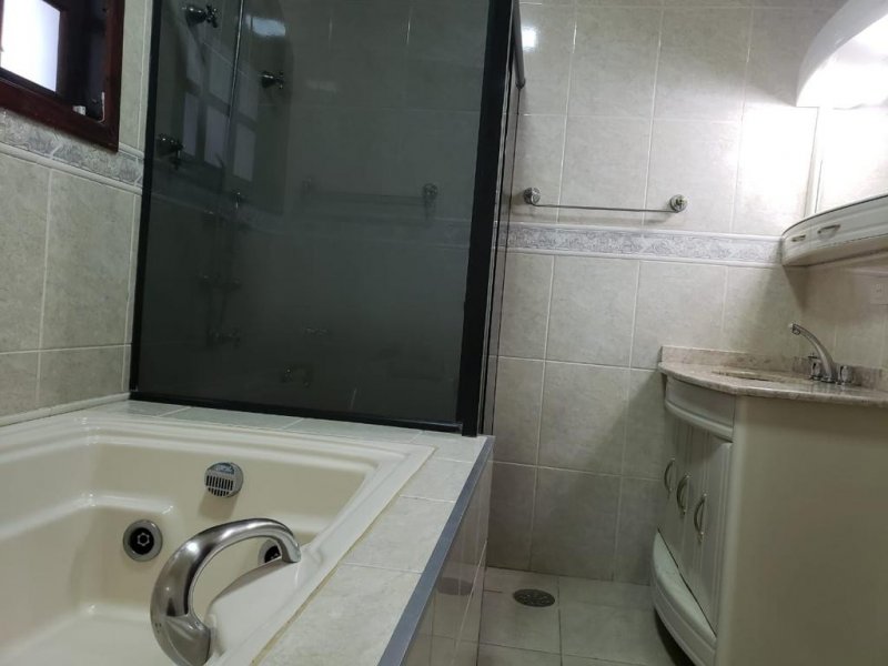 Casa à venda Jardim Márcia com 194m² e 3 quartos por R$ 590.000 - 92219251-f2432919-12e4-4791-a1ab-03698bca968b.jpeg