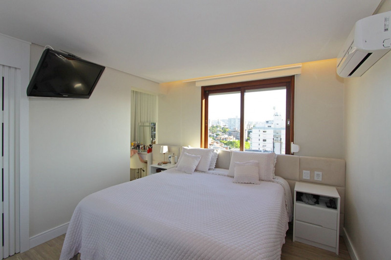 Cobertura à venda Rio Branco com 282m² e 3 quartos por R$ 1.990.000 - 831919041-suite01.jpg