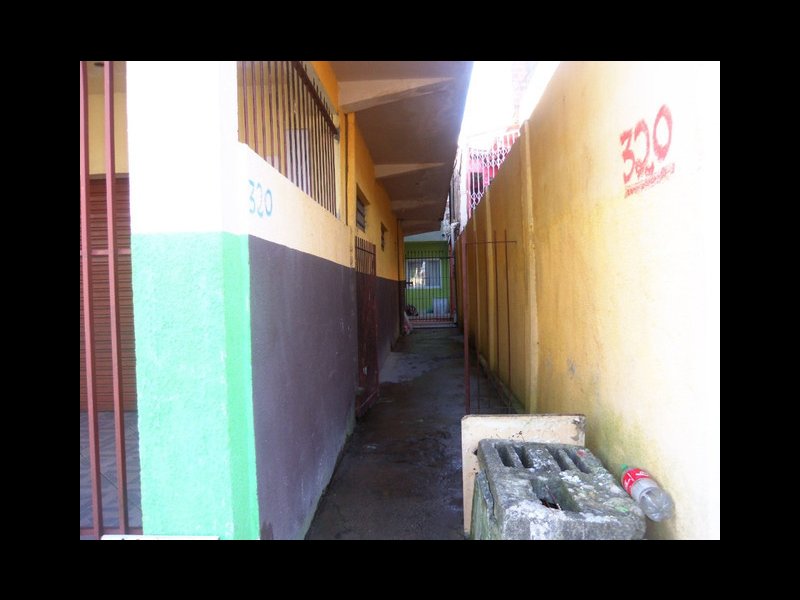 Comercial à venda Ganchinho com 160m² e 1 quarto por R$ 250.000 - 710732146-entrada-para-sobrado-fundos.jpg