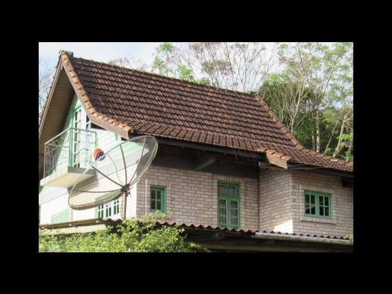 Casa à venda Sambaqui com 110m² e 3 quartos por R$ 1.570.000 - 1457534261-cs-lateral-001.jpg