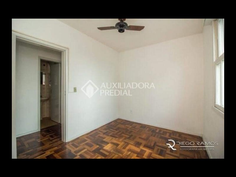 Apartamento à venda Menino Deus com 57m² e 2 quartos por R$ 220.000 - 241554626-received-522670458748435.jpeg