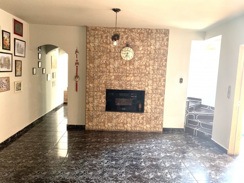 Casa à venda Vila Amorim com 300m² e 5 quartos por R$ 720.000 - 1495071275-c729cef6-03cf-46ba-ae75-da13847750e6.jpeg