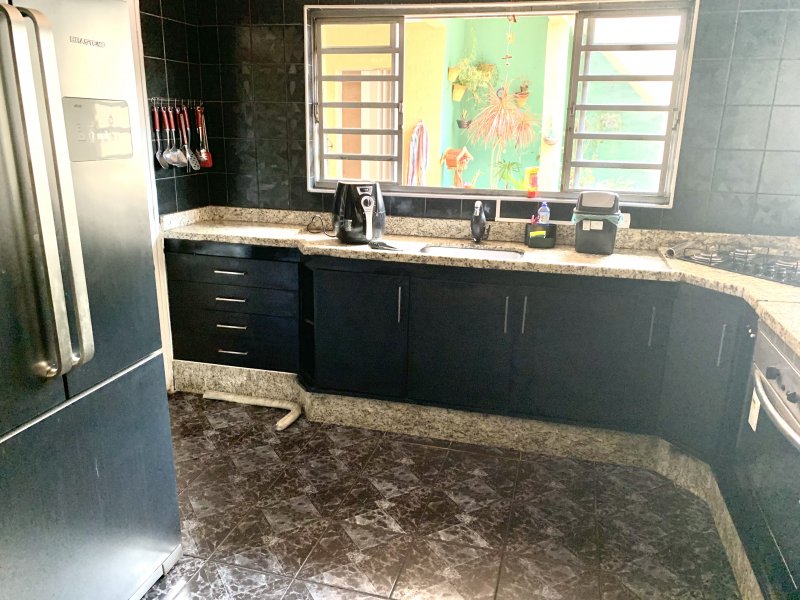 Casa à venda Vila Amorim com 300m² e 5 quartos por R$ 720.000 - 1718907955-3544fafe-1283-4fc3-b5f9-ae5609fd787a.jpeg