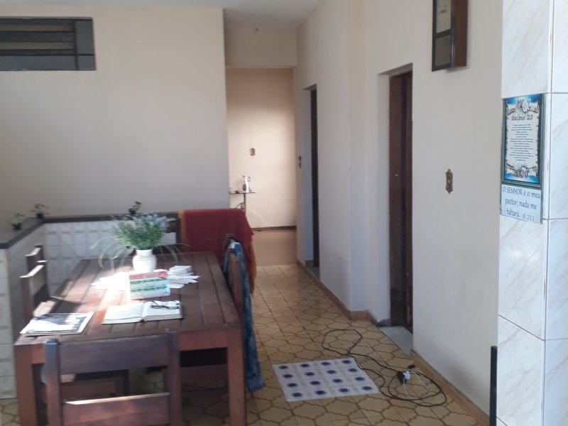 Casa à venda Sagrada Família com 400m² e 9 quartos por R$ 1.000.000 - 504843659-inbound6154987888732683784.jpg