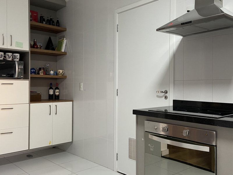 Apartamento à venda Picanço com 121m² e 3 quartos por R$ 1.000.000 - 682185393-cozinha-3.jpg