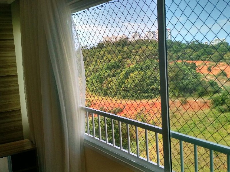 Apartamento à venda Patamares com 68m² e 2 quartos por R$ 355.000 - 840447710-sala-vista-diurna-e-redes-de-protecao.jpg